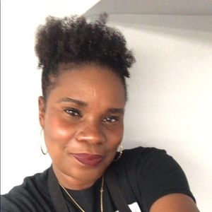 Meet your Posher, Aisha